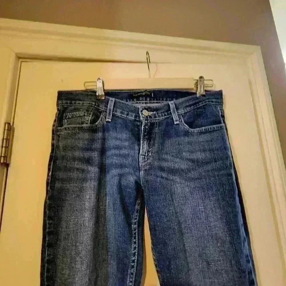 18. 524 jeans  Too superlow by Levi's  medium  wash denim size 9 - Picture 3 of 8